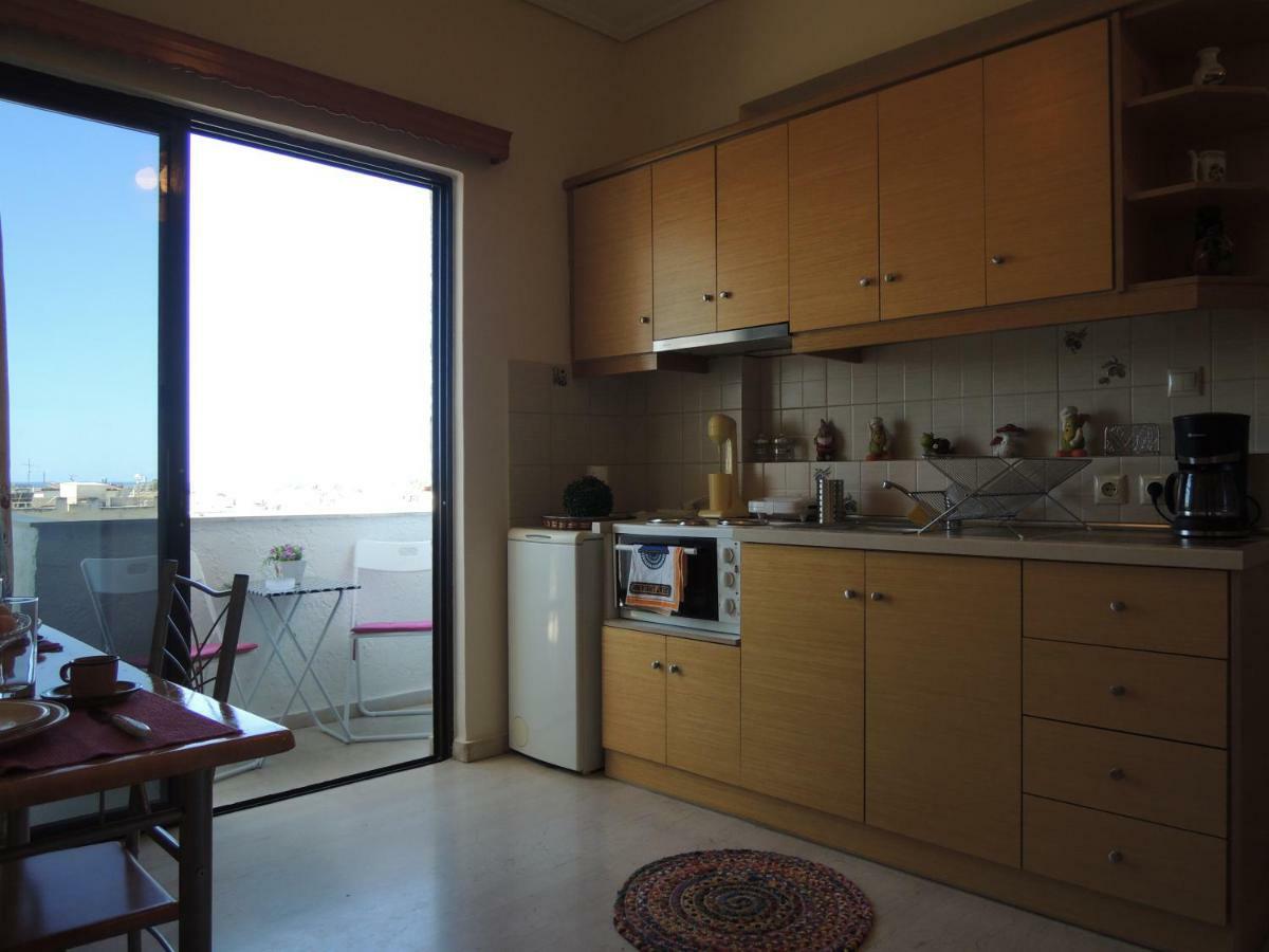 Central Square Appartment With Panoramic View Каламата Экстерьер фото